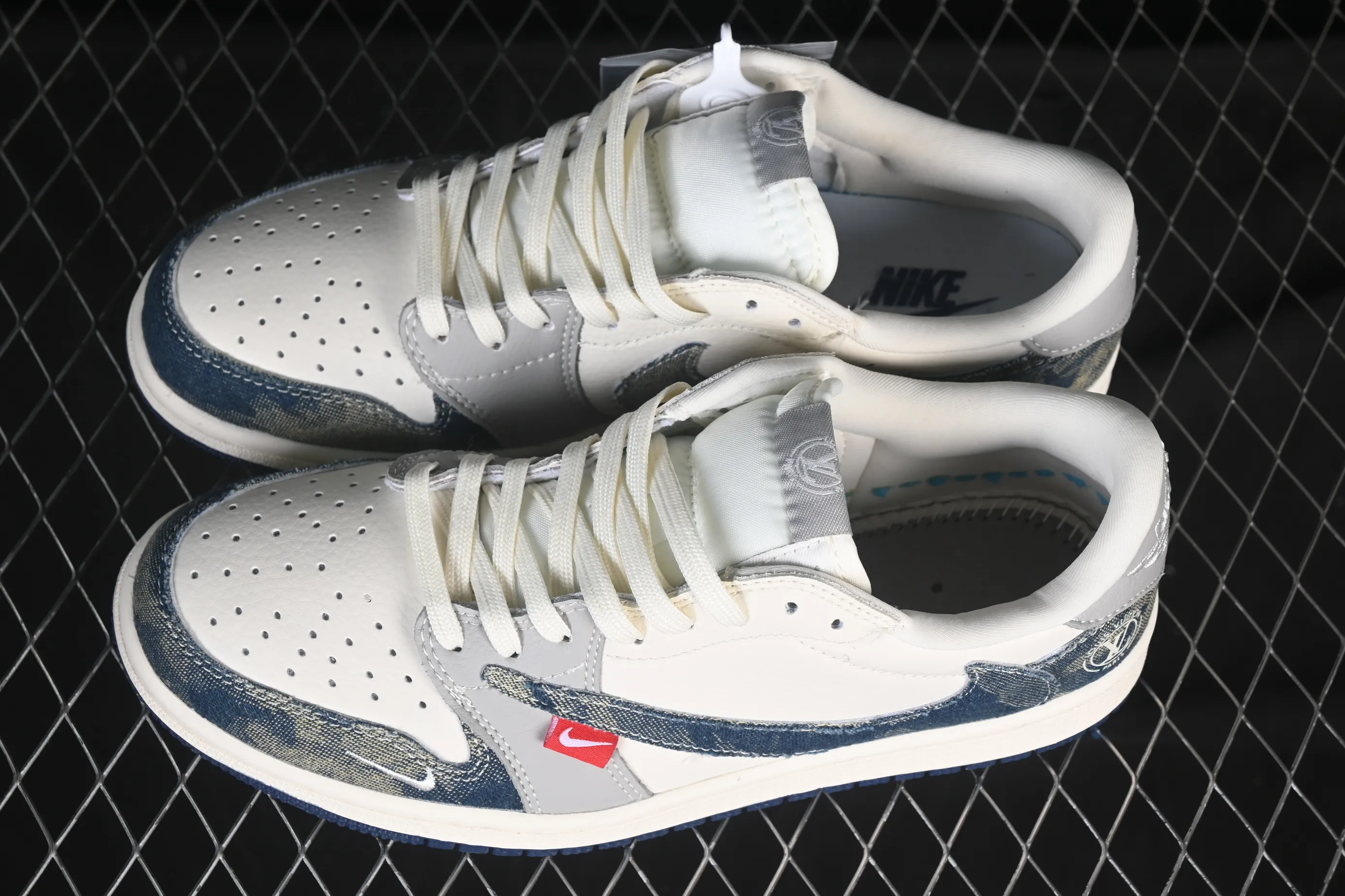 All categories Air Jordan Jordan series basketball shoes Air Jordan 1 Low High-end customized low-top sneakers Travis Scott x Fragment Design x Air Jordan 1 Low OG SP AJ1 Joe 1 LV joint tie-dye denim low-top cultural casual sneakers LD2028-048